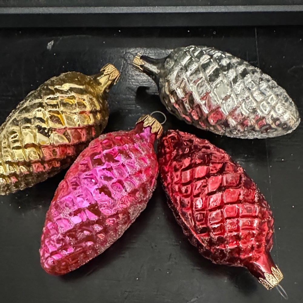Elegant Holiday Pinecone Ornament Collection - Gold, Silver, Red, Pink